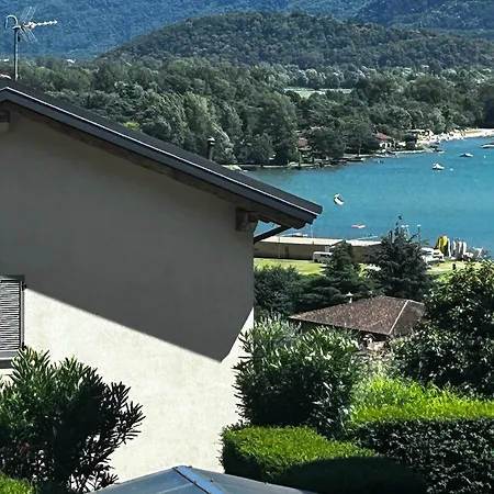 Vicino Al Lago, Con Ampio Giardino E Parcheggio 게라 라리오