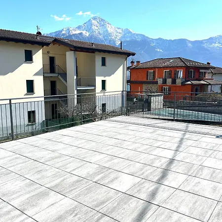 Vicino Al Lago, Con Ampio Giardino E Parcheggio 게라 라리오