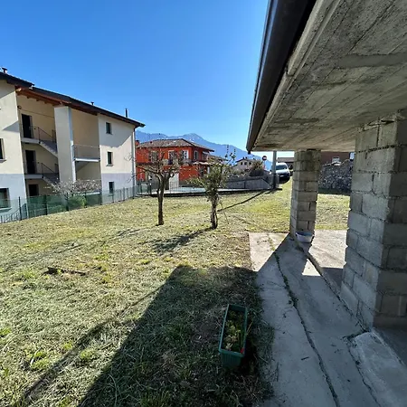 Con Ampio Giardino E Parcheggio -vicino Al شقة