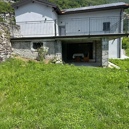 Vicino Al Lago, Con Ampio Giardino E Parcheggio *
