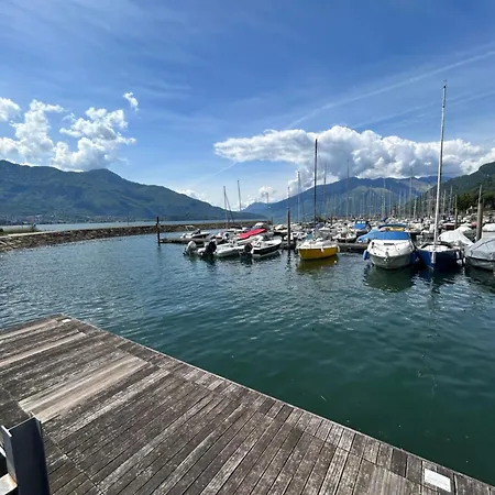 Vicino Al Lago, Con Ampio Giardino E Parcheggio 아파트 게라 라리오