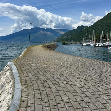 Vicino Al Lago, Con Ampio Giardino E Parcheggio 게라 라리오