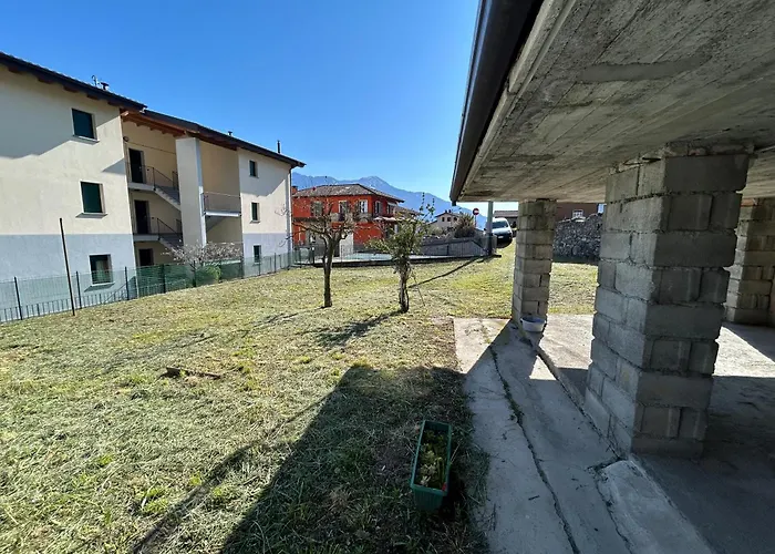 Con Ampio Giardino E Parcheggio -vicino Al شقة