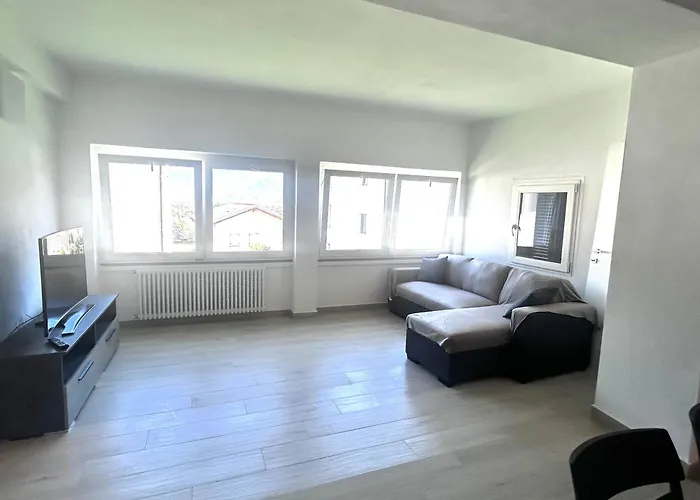 شقة Con Ampio Giardino E Parcheggio -vicino Al *